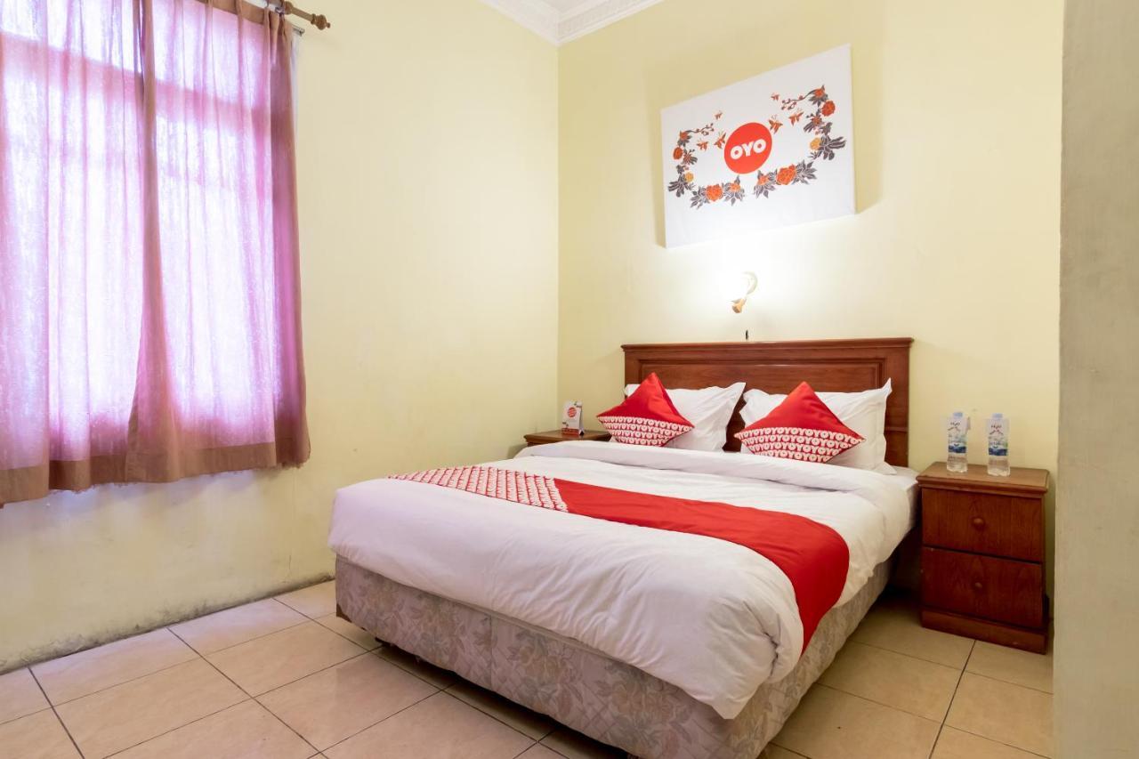 מדאן Oyo 1030 Hotel Bumi Asih מראה חיצוני תמונה