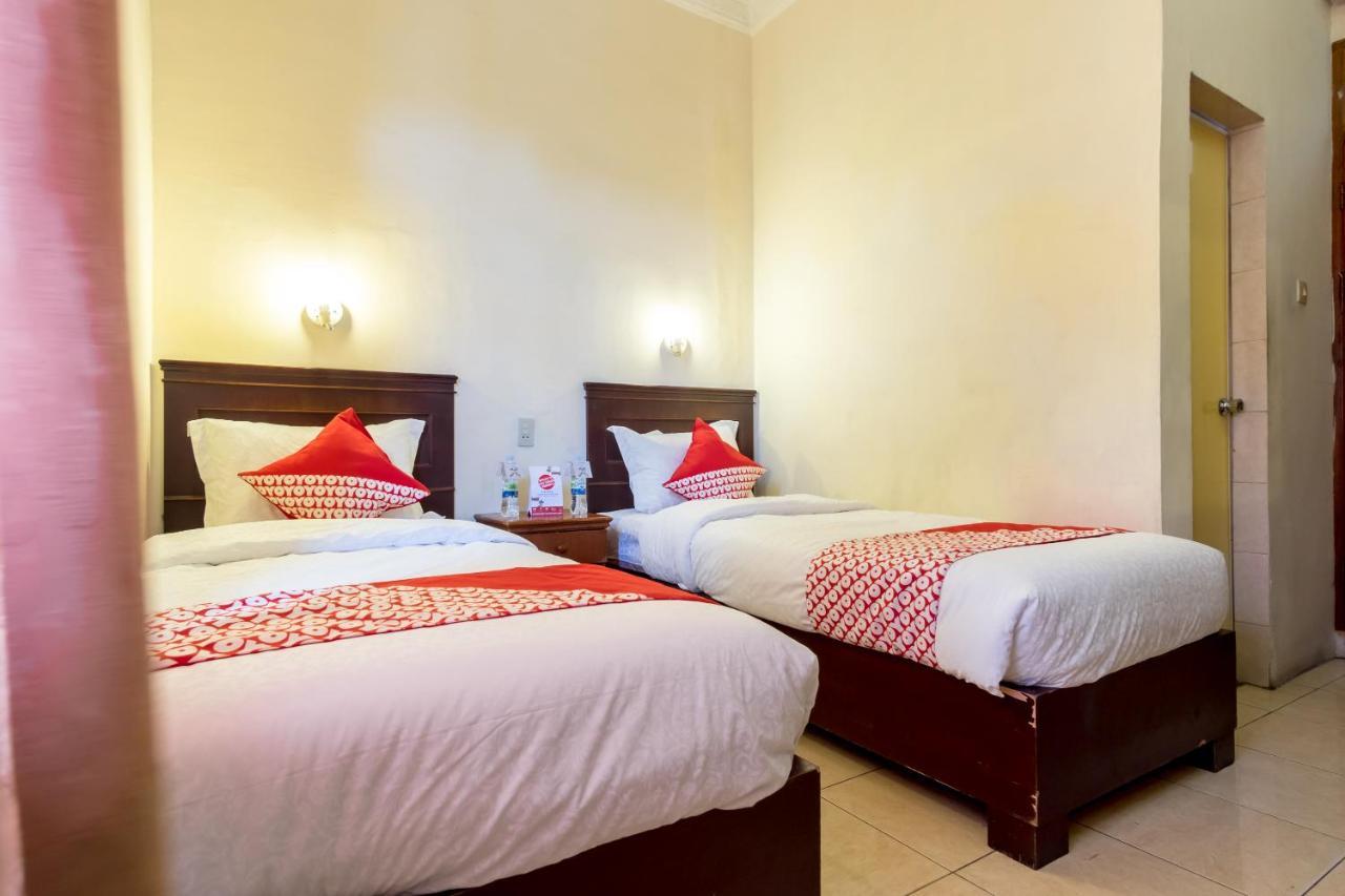 מדאן Oyo 1030 Hotel Bumi Asih מראה חיצוני תמונה