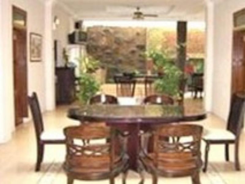מדאן Oyo 1030 Hotel Bumi Asih מראה חיצוני תמונה