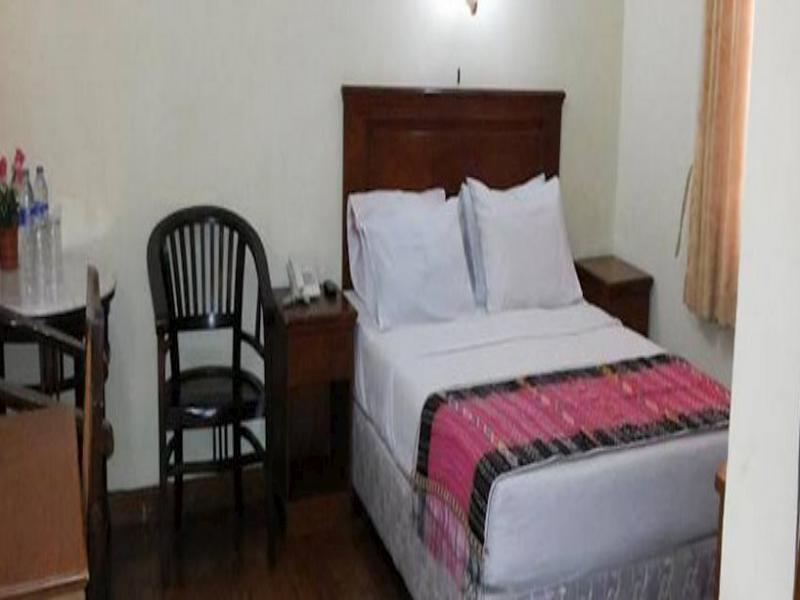 מדאן Oyo 1030 Hotel Bumi Asih מראה חיצוני תמונה