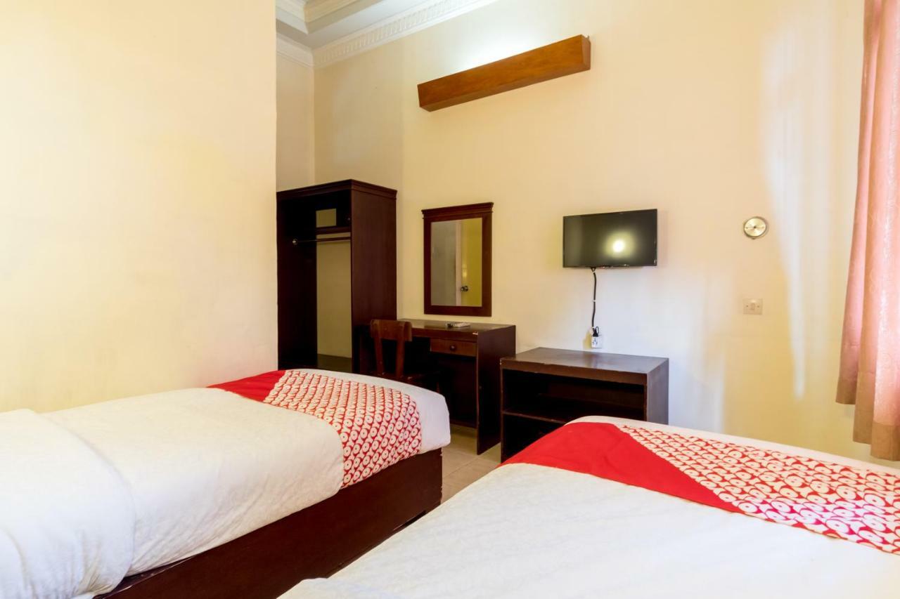 מדאן Oyo 1030 Hotel Bumi Asih מראה חיצוני תמונה
