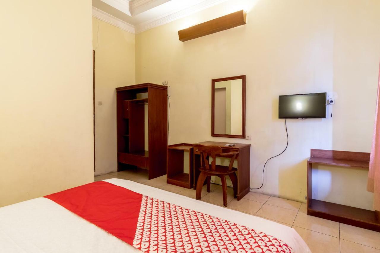 מדאן Oyo 1030 Hotel Bumi Asih מראה חיצוני תמונה