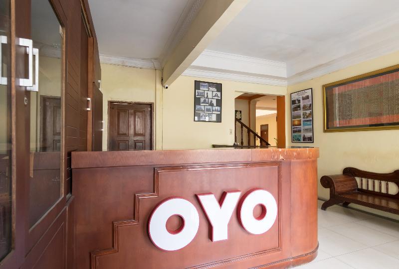 מדאן Oyo 1030 Hotel Bumi Asih מראה חיצוני תמונה